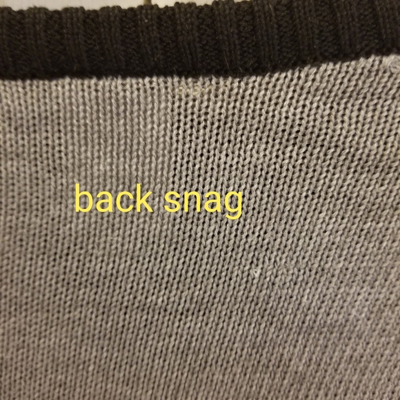 Disney,Minnie Mouse Sweater - Picture 7 of 7